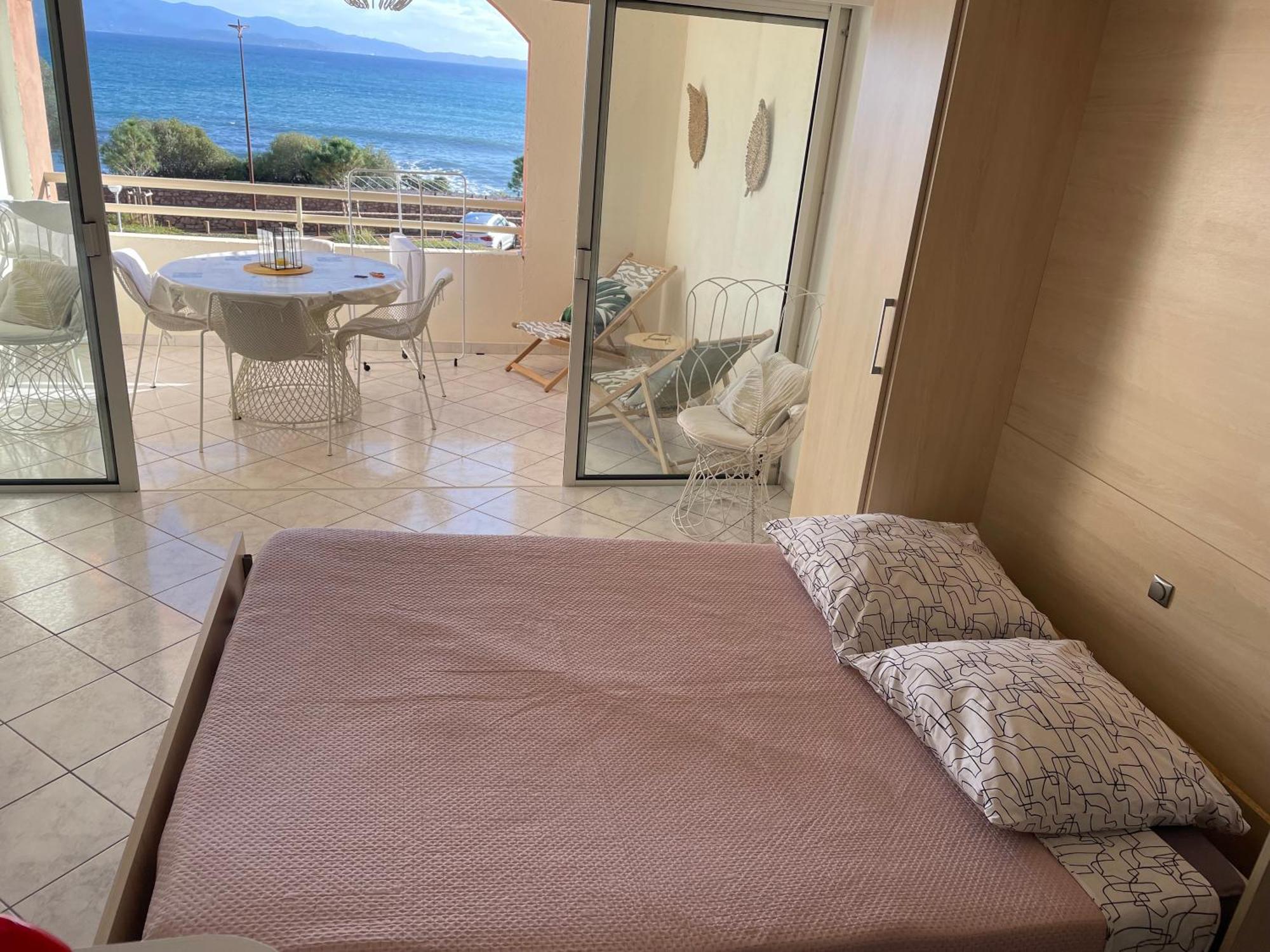Apartment Superbe Pieds Dans L Eau Face A La De Sable Fin Route Des Iles Des Sanguinaires *